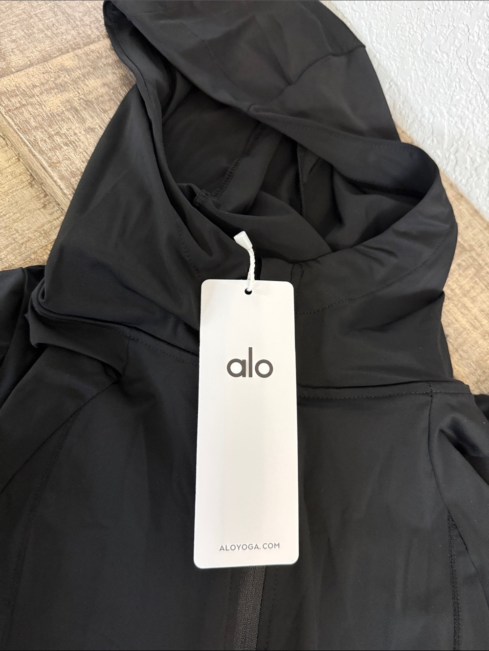 ALO Yoga Black Hooded Lightweight Utility Jacket - Picture 4 of 4
